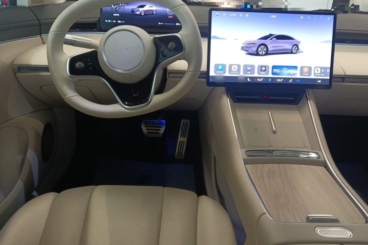 Used Hima Luxeed S7 2024 Max Rear-Drive Long-Range Intelligent Driving Version Steering Wheel