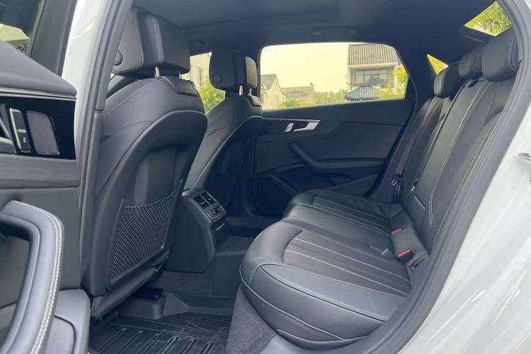 Used Audi A4L 2024 40 TFSI Luxury Dynamic Edition