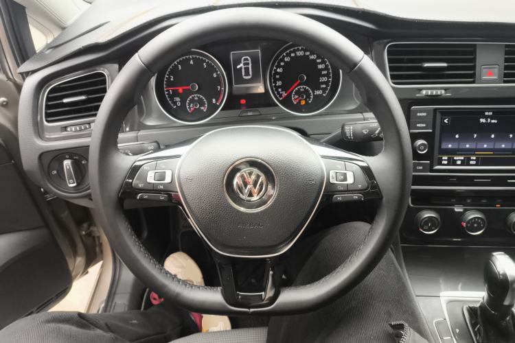 Used Volkswagen Golf 2018 230TSI Automatic Comfort Model