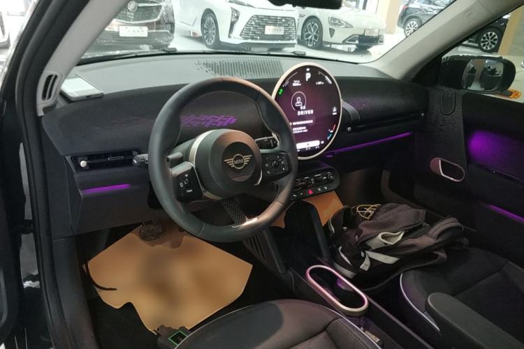 Used MINI Electric COOPER 2024 452km COOPER SE Artist