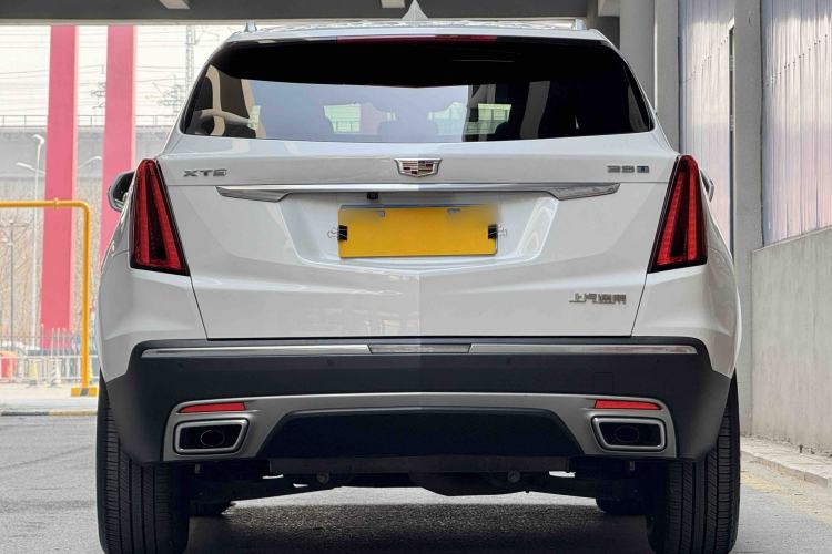 Used Cadillac XT5 2022 2.0T Two-Wheel Drive Luxury Version Exterior 5