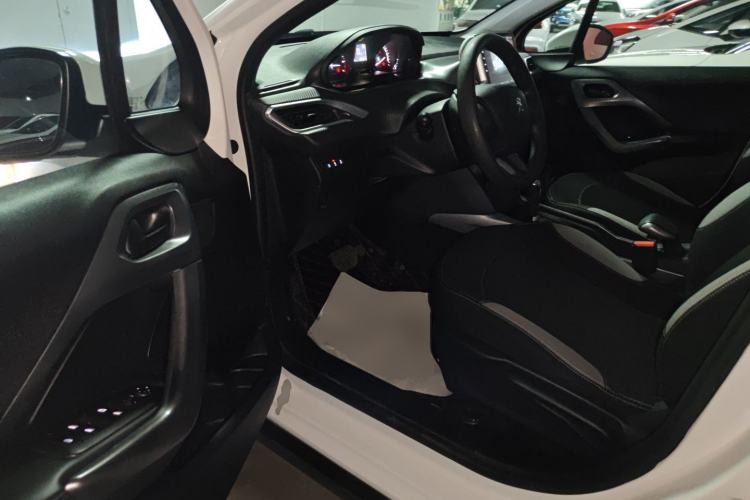 Used Peugeot 2008 2018 1.6L Automatic Trend Edition Driver Seat