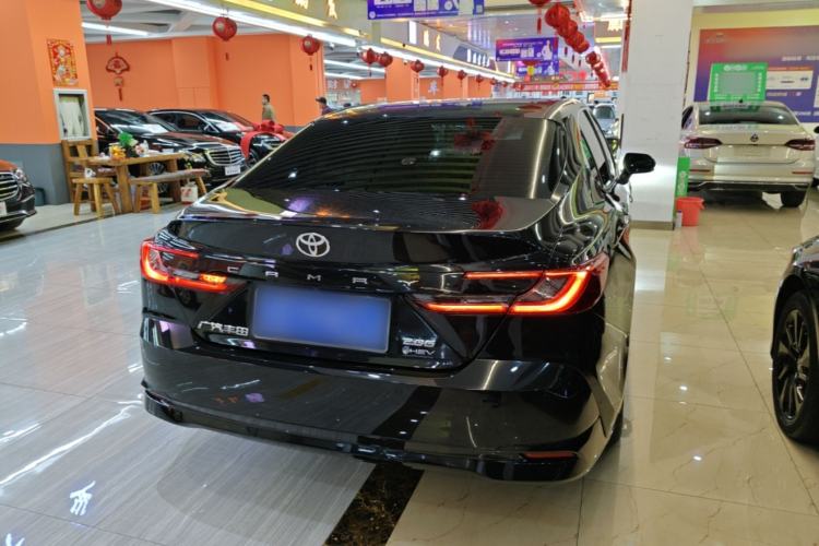 Used Toyota Camry 2024 Dual-Motor 2.0 HG Premium Edition
