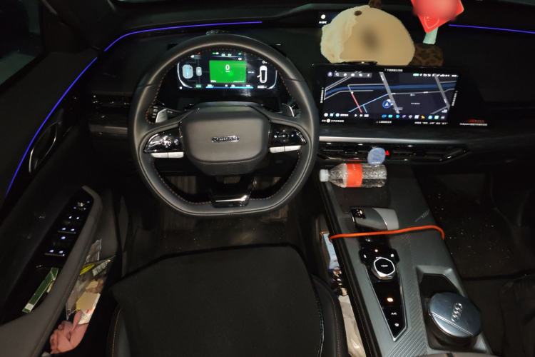 Used CHANGAN OSHAN Z6 New Energy 2023 ZhiDian iDD 150KM Flagship PLUS Smart Parking Edition Steering Wheel