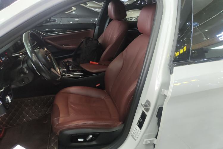 Used BMW 5 Series 2019 Restyled 530Li Luxury Edition M Sport Package Left Front Seat