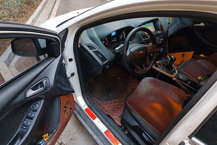 Used Ford Focus 2017 Hatchback 1.6L Manual Comfort Plus SmartDrive Edition
