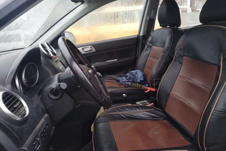 Used Haval H6 2013 Upgraded Model 1.5T Manual Two-Wheel Drive Elite Version
