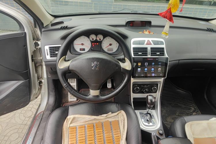 Used Peugeot 307 2012 Hatchback 1.6L Automatic Comfort Edition Steering Wheel