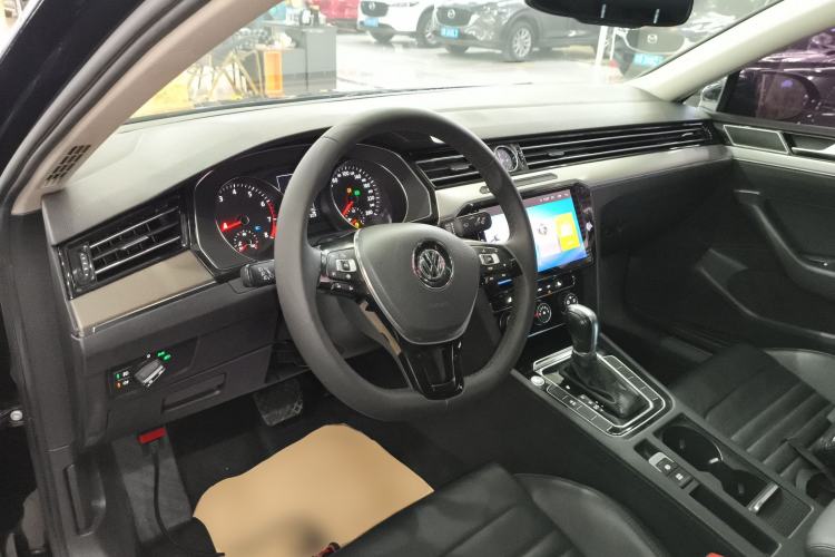 Used Volkswagen Magotan 2019 330TSI DSG Leading Model China VI Standard
