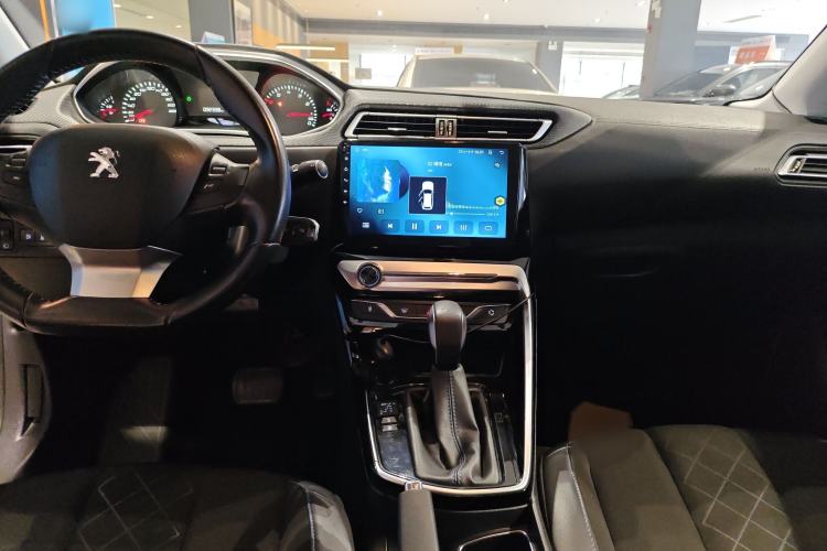 Used Peugeot 308 2016 1.6L Automatic Luxury Edition Center Console