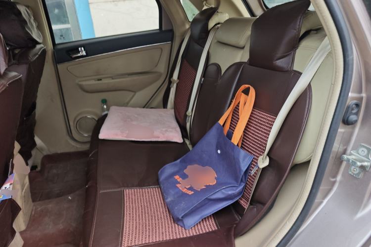 Used BAIC E Series 2012 Hatchback 1.3L Manual Liking Edition