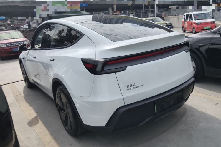 Used Tesla Model Y 2025 Rear-Wheel-Drive Version
