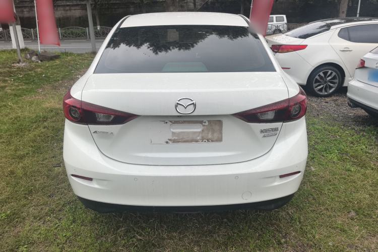 Used Mazda 3 Axela 2014 Sedan 1.5L Automatic Luxury Model