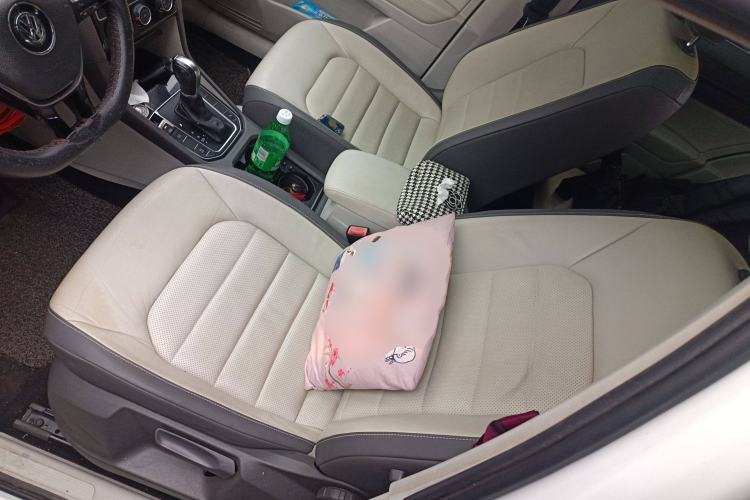 Used Volkswagen Golf Sportsvan 2016 230TSI Automatic Luxury Version
