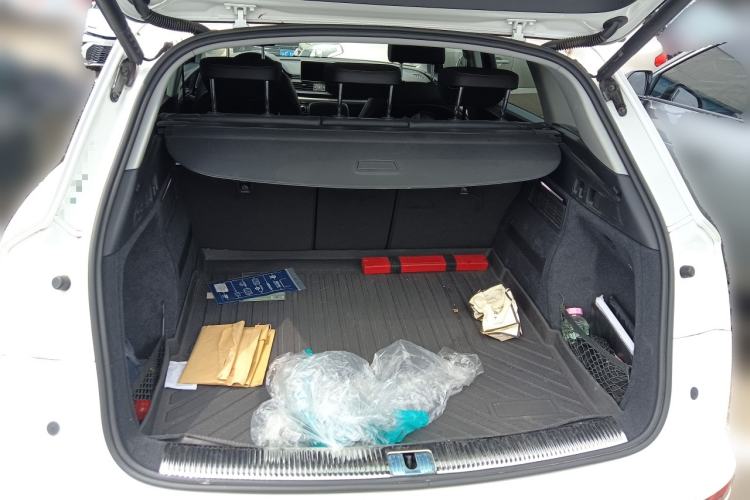 Used Audi Q5L 2020 45 TFSI Prestige Fashion Model Trunk