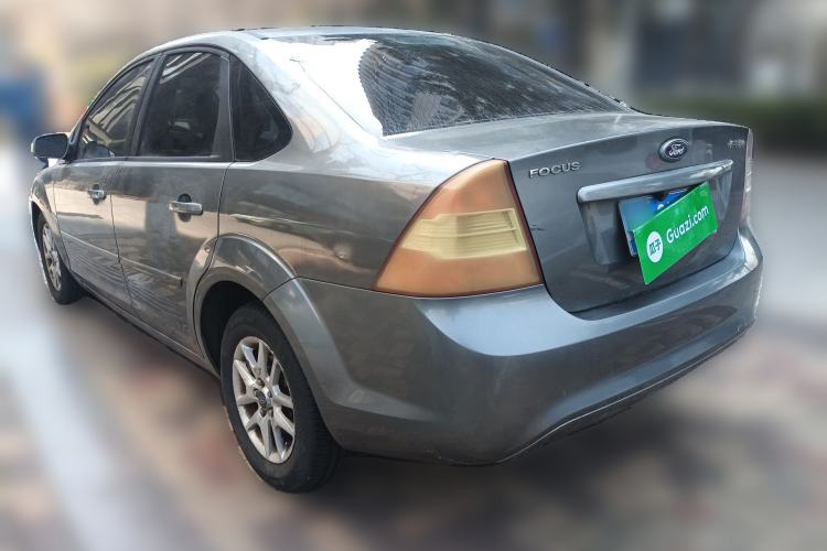 Used Ford Focus 2011 Sedan 1.8L Manual Comfort Model
