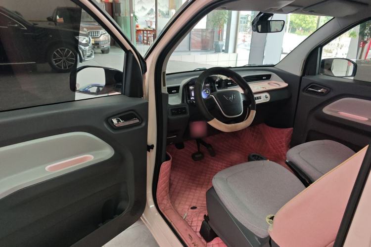 Used Wuling Hongguang MINIEV 2022 Macaron Premium Model – Lithium Iron Phosphate Driver Seat