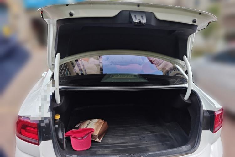 Used Volkswagen Lamando 2015 230TSI DSG Fashion Edition Trunk