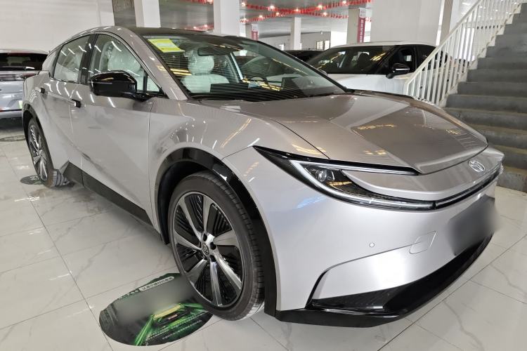 Used Toyota bZ5 2025 Model 550 PRO Front Right 45 Deg