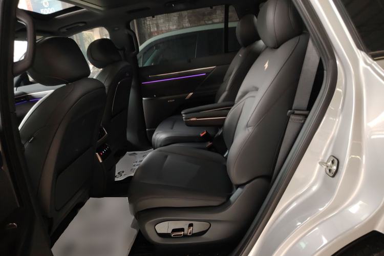 Used Dongfeng eπ eπ008 2024 210Max Range-Extended Version 6 Seats
