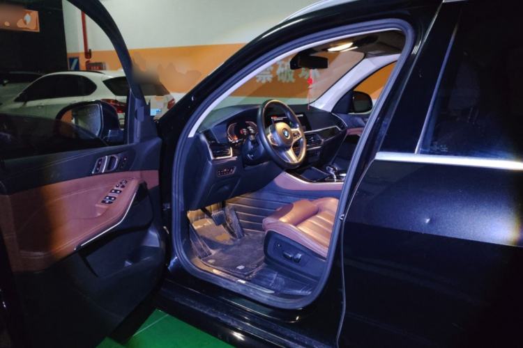 Used BMW X5 2019 xDrive40i M Sport Package Driver Seat