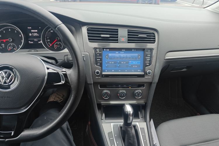 Used Volkswagen Golf 2016 1.6L Automatic Comfort Model
