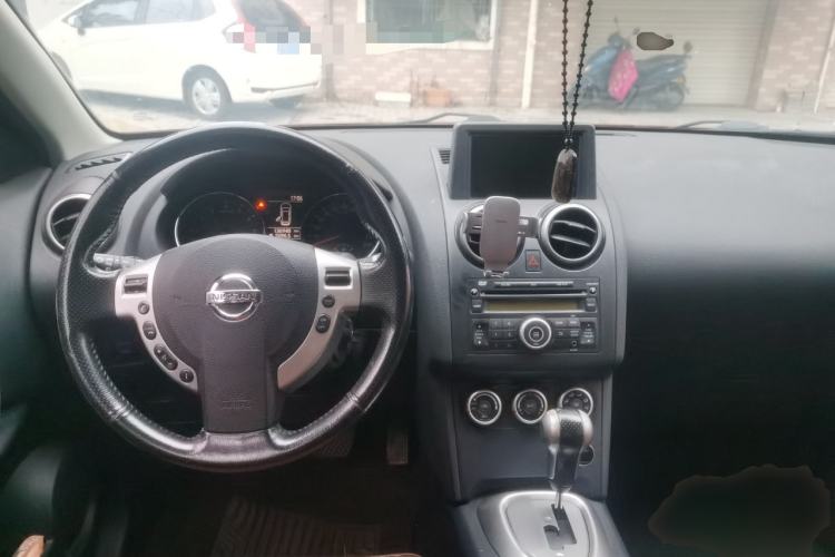 Used Nissan Qashqai 2012 2.0 XV LE CVT 2WD Center Console