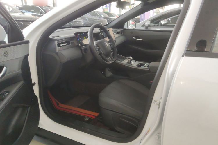 Used BYD Qin PLUS 2025 DM-i Smart Drive 55KM Leading Model