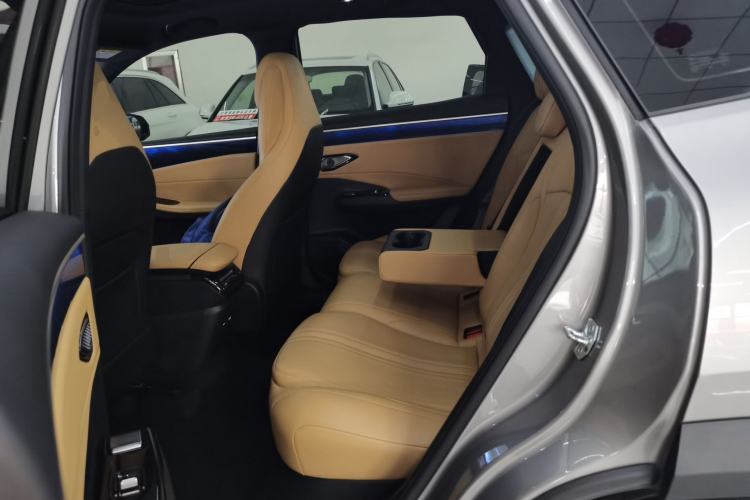 Used Geely Galaxy L7 2023 1.5T 115 km Starship Left Rear Seat