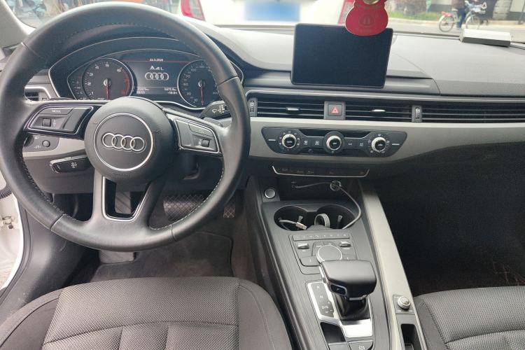Used Audi A4L 2019 40 TFSI Ambition China VI