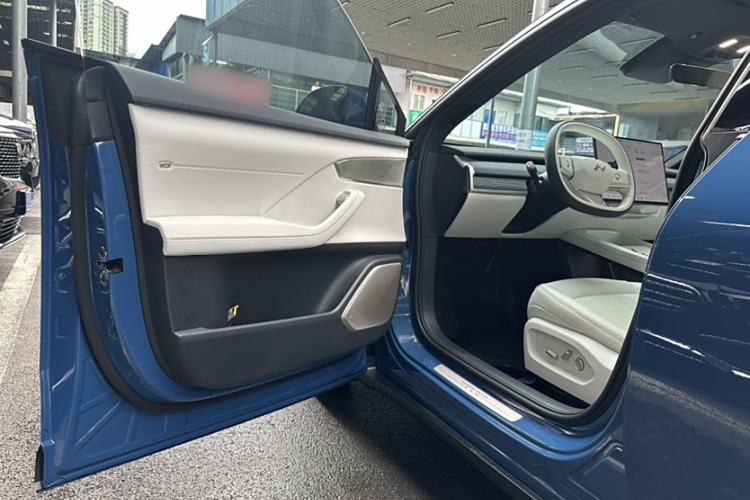 Used ONVO L60 2024 60 kWh Rear-Drive Version