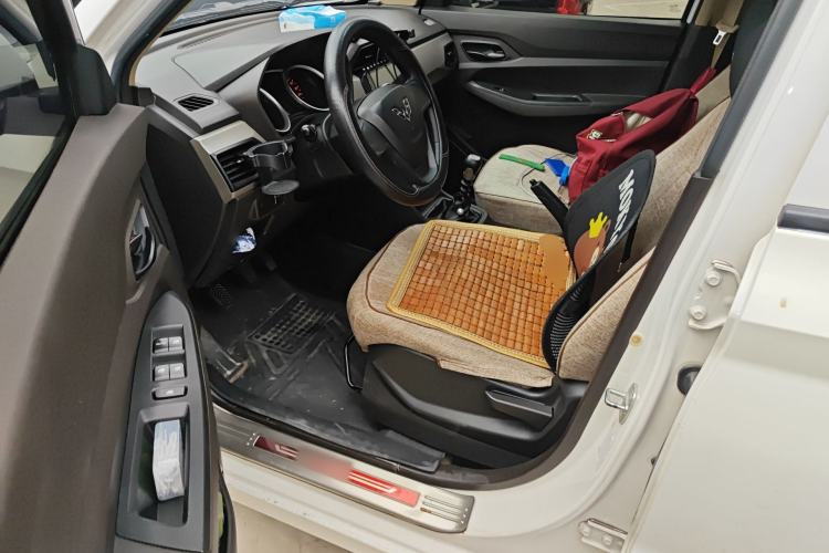 Used Wuling Hongguang 2019 1.5L S Standard Version China VI LAR Driver Seat