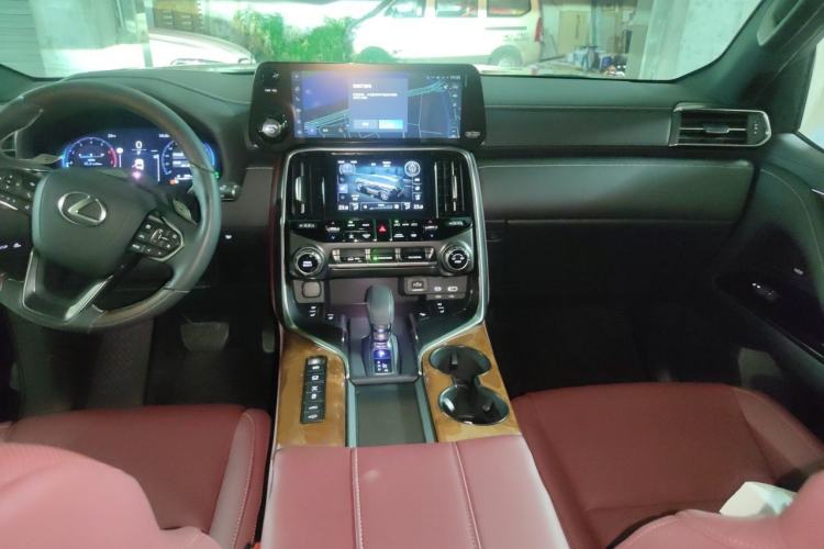Used Lexus LX 2025 700h Lingjie Edition
