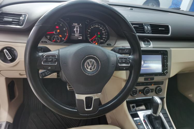 Used Volkswagen Magotan 2015 1.8TSI Advanced Model Steering Wheel