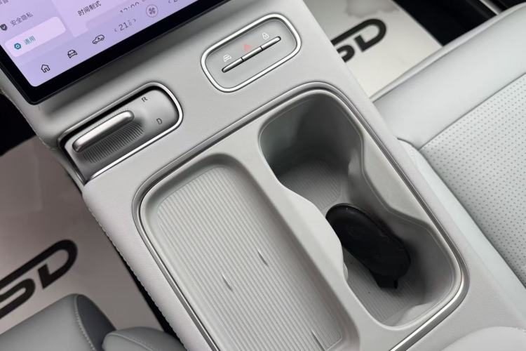 Used Nio ES6 2023 75 kWh Interior 3