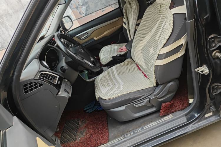 Used Great Wall Wingle 6 2014 2.0T Two-Wheel Drive Elite Version 4D20B
