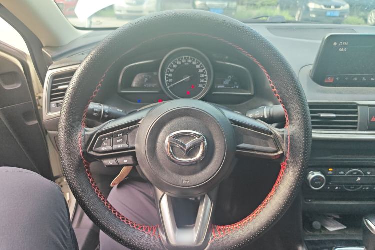 Used Mazda 3 Axela 2017 Sedan 1.5L Automatic Luxury Model Emission Standard China V Steering Wheel