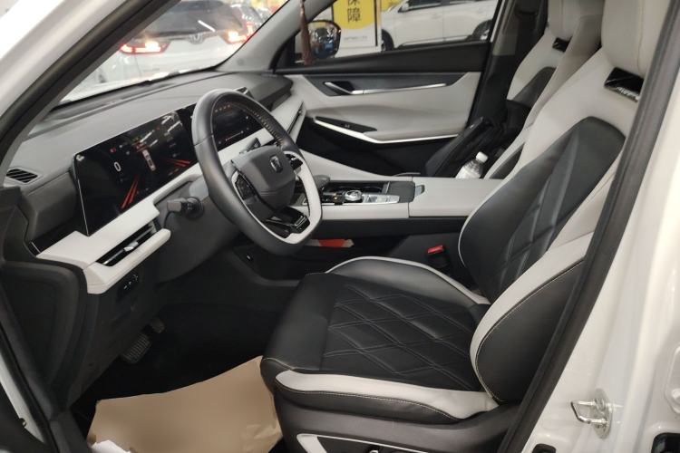 Used CHANGAN CS75 PLUS 2023 3rd Generation 1.5T Automatic Prestige Model
