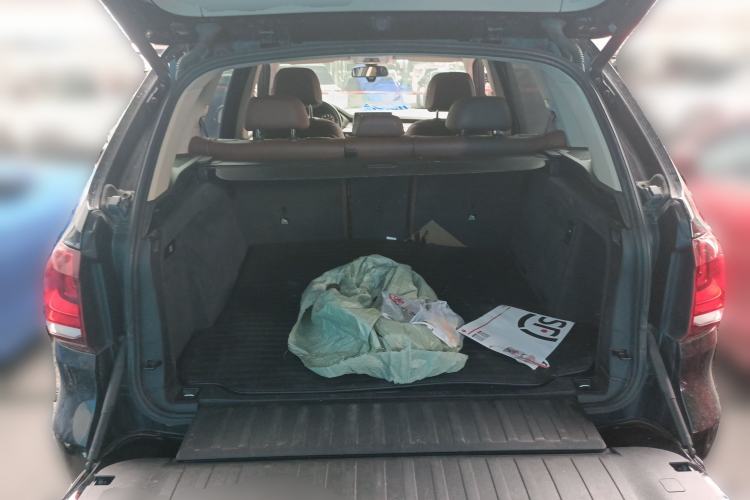 Used BMW X5  Trunk