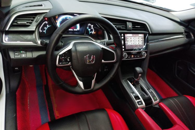 Used Honda Civic 2016 220TURBO CVT Luxury Edition Center Console