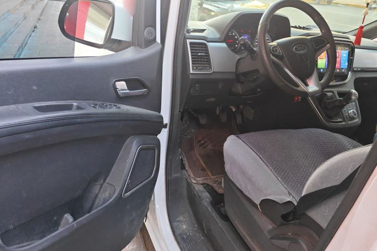 Used JAC Refine M4 2019 Business & Travel Series 2.0L Manual Comfort Model China VI