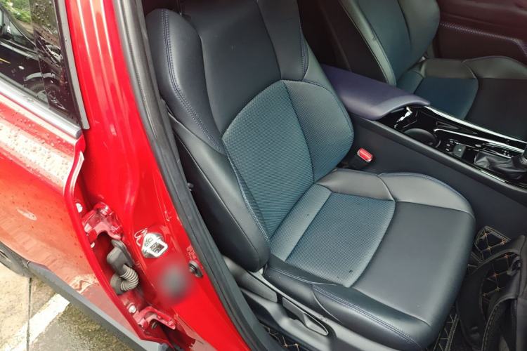 Used Toyota C-HR 2020 2.0L Luxury Edition Right Front Seat