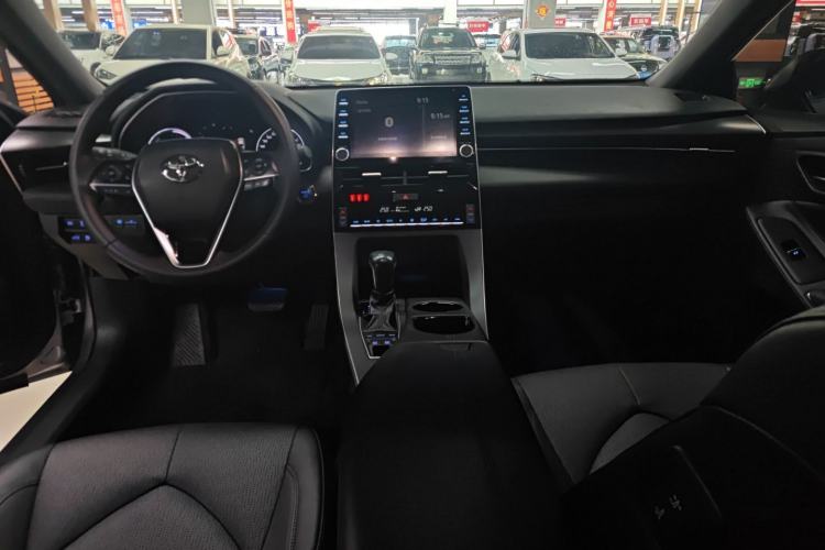 Used Toyota Avalon 2019 Dual-Engine 2.5L Luxury Edition China VI Standard