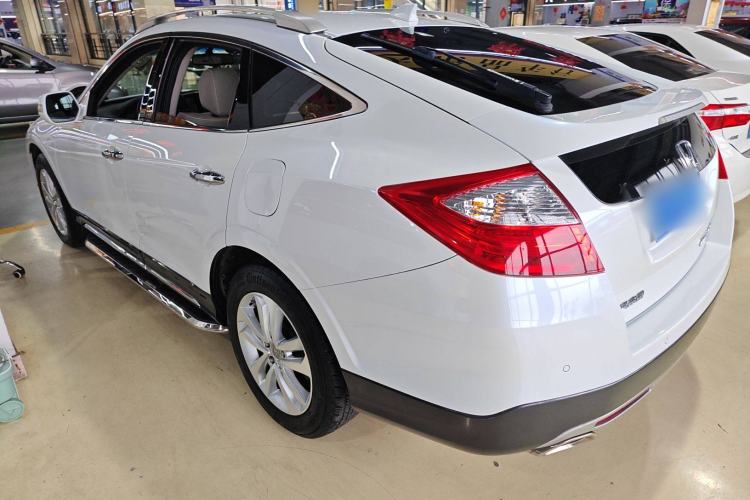 Used Honda Crosstour 2014 2.4L Luxury Edition
