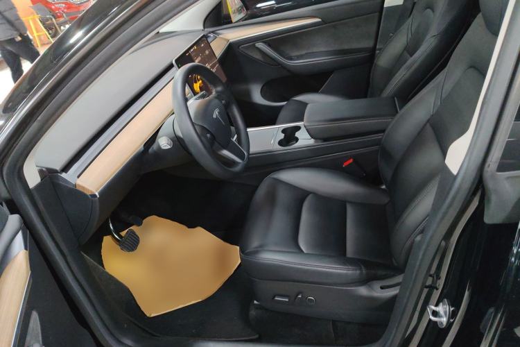 Used Tesla Model Y 2022 Rear-Wheel-Drive Version
