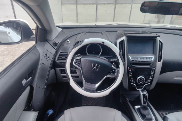 Used Luxgen U6 SUV 2014 2.0T ZhiZun Model