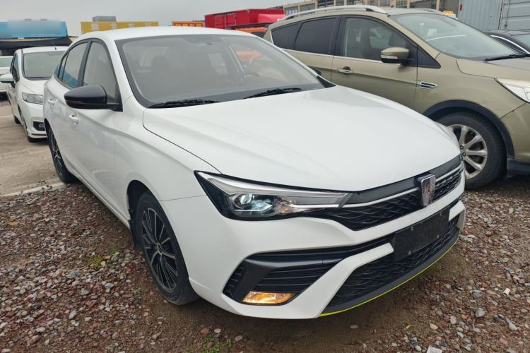 Used Roewe i5 2021 1.5L Manual Platinum Edition Front Right 45 Deg