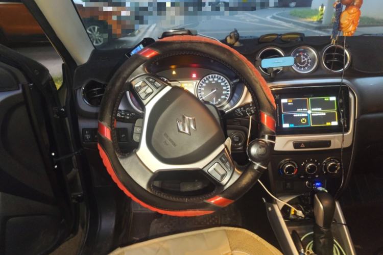 Used Suzuki Vitara 2016 1.4T Automatic All-Wheel Drive Leading Version Steering Wheel