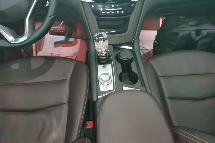 Used Cadillac XT6 2020 28T Six-Seater Four-Wheel-Drive Luxury Version
