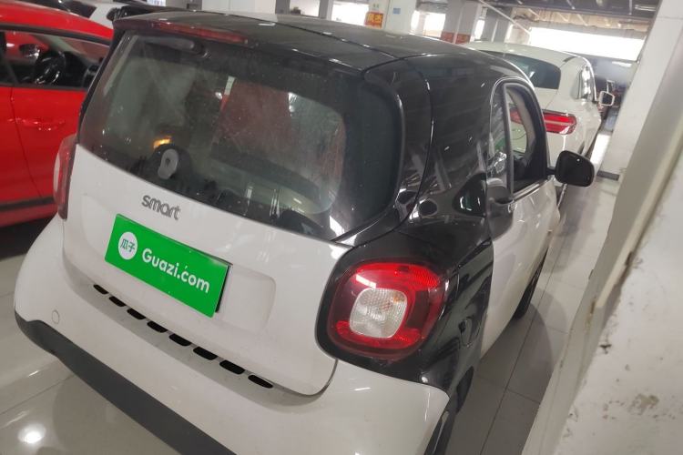 Used smart fortwo 2018 1.0L 52kW Hardtop Passion Edition China V Standard Rear Right 45 Deg